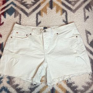 GAP white denim shorts